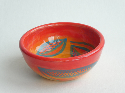 Pauline Zelinski
Small Bowl
hand-painted ceramic 10 cm wide
£55