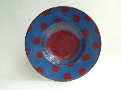 Pauline Zelinski
Circular Platter
hand-painted ceramic 34 cm wide
£250