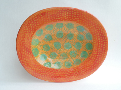 Pauline Zelinski
Oval Plate
hand-painted ceramic 29 cm wide
£120