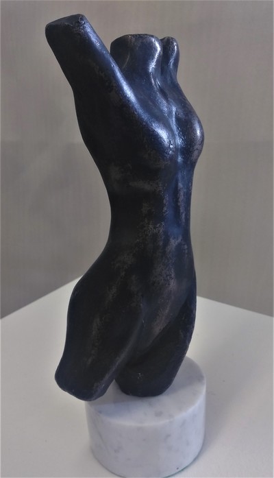 Tom Allan
Tiny Dancer
Bronze resin  h25 cms
£360
