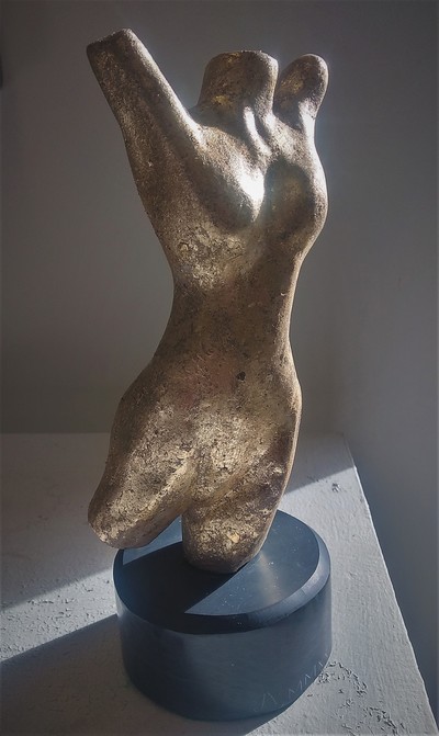Tom Allan
Tiny Dancer
Resin and gold leaf  h25 cms
£360
