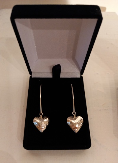 Sarah Anderson
Sterling Silver
Heart Earrings
£55