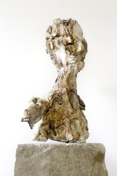 Henry Jabbour
Head
Unique ceramic sculpture on Portland limestone  h 51 cms
£1500