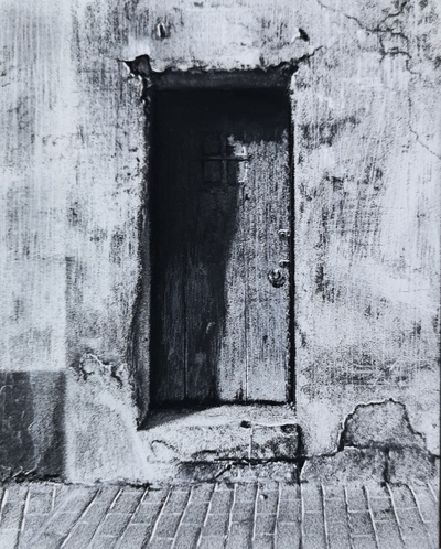 Jonathan  Stockley 
Malta Door 
charcoal  26 x 24 cms
£150
